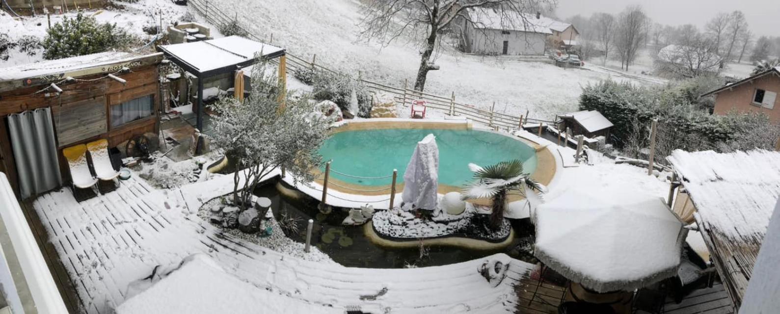 A La Marc'Quize Chambres D'Hotes, Petit Dejeuner Compris, Avec Piscine A Debordement En Exterieur, Bain Nordique A 38 Degres En Prestation Supplement Sur Reservation Horaire Anticipee 1 Place De Parking Gratuite Sur Place Mouxy Eksteriør billede