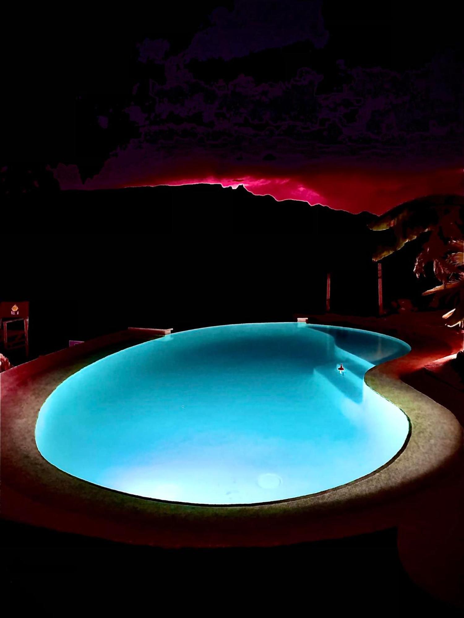 A La Marc'Quize Chambres D'Hotes, Petit Dejeuner Compris, Avec Piscine A Debordement En Exterieur, Bain Nordique A 38 Degres En Prestation Supplement Sur Reservation Horaire Anticipee 1 Place De Parking Gratuite Sur Place Mouxy Eksteriør billede