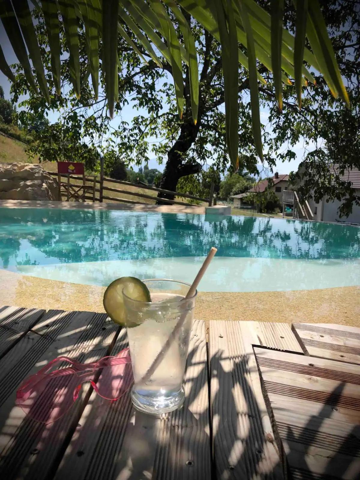 A La Marc'Quize Chambres D'Hotes, Petit Dejeuner Compris, Avec Piscine A Debordement En Exterieur, Bain Nordique A 38 Degres En Prestation Supplement Sur Reservation Horaire Anticipee 1 Place De Parking Gratuite Sur Place Mouxy Eksteriør billede