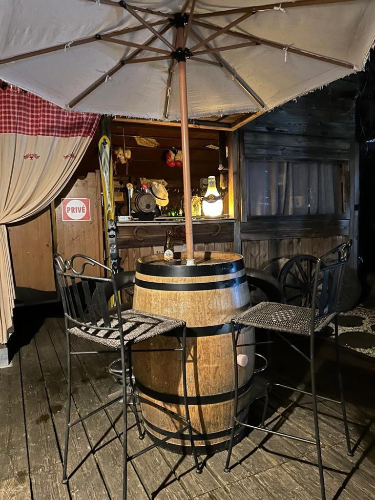 A La Marc'Quize Chambres D'Hotes, Petit Dejeuner Compris, Avec Piscine A Debordement En Exterieur, Bain Nordique A 38 Degres En Prestation Supplement Sur Reservation Horaire Anticipee 1 Place De Parking Gratuite Sur Place Mouxy Eksteriør billede